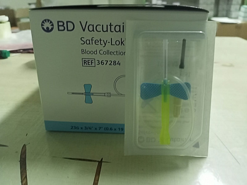 Устройство   однократного   применения   Becton  Dickinson  Vacutainer Safety-Lok для взятия крови, 23G x 0.75", 7" 0,6 х 19мм длина катетера 178мм, голубые крылышки (Система для взятия венозной крови)
